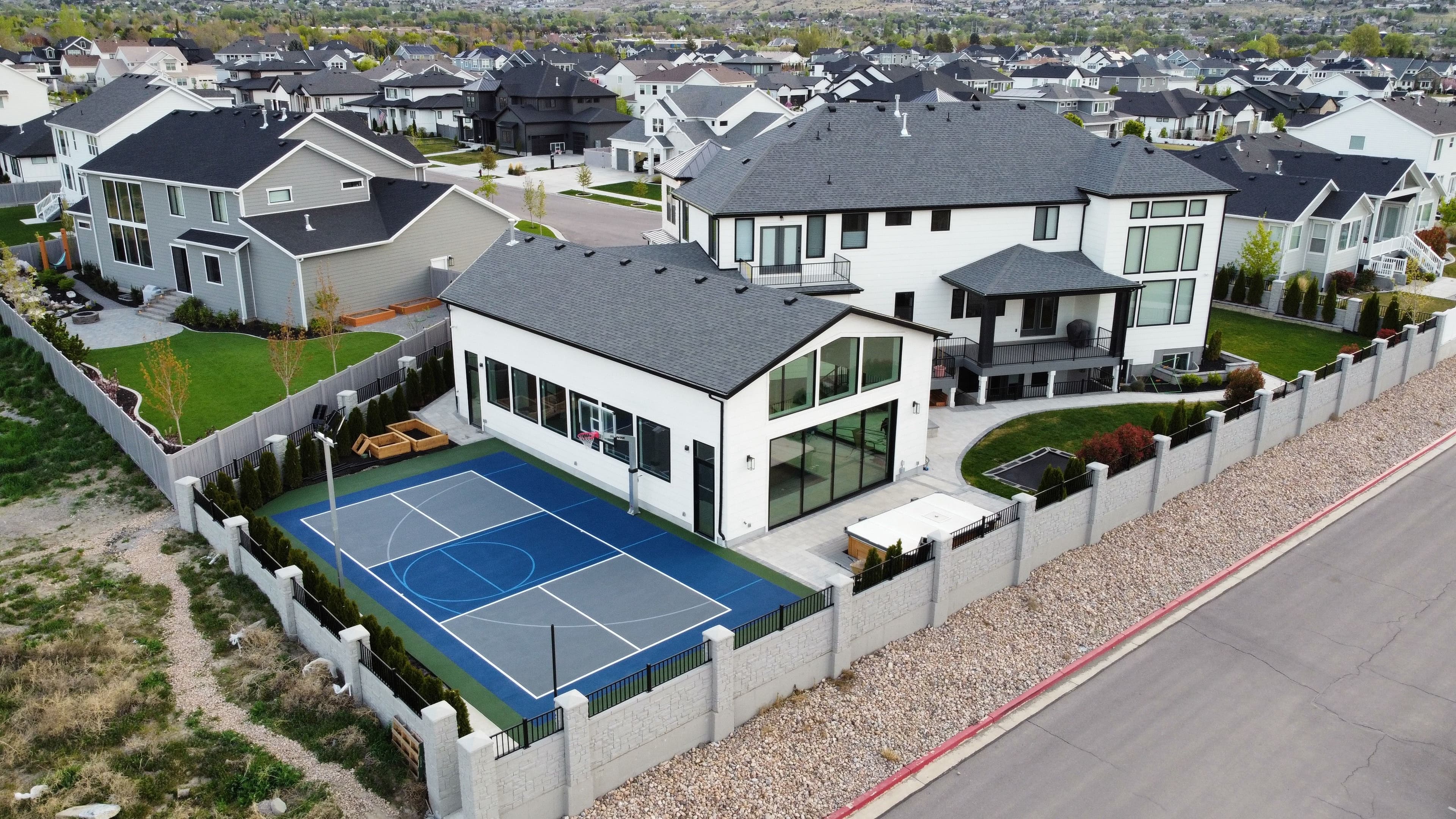 Seeing Double Borders court overview